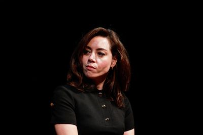 Aubrey Plaza addresses husband's death