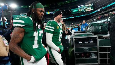 Aaron Rodgers’s Wordless Tribute to Davante Adams After Jets’ Finale Said It All