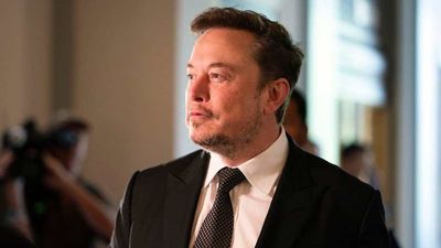 Elon Musk 'Would Like' to Buy Premier League Club Worth $5.37B