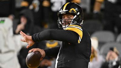 NFL Insider Thinks Steelers Could Re-Evaluate QB Situation Depending on Wild-Card Result