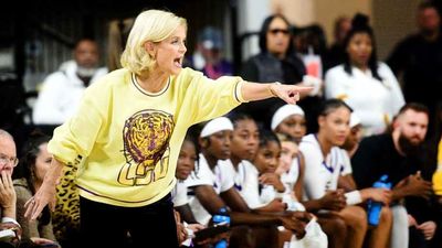 LSU's Kim Mulkey Quips She Can Help Deliver Tennessee Coach's Baby During Game