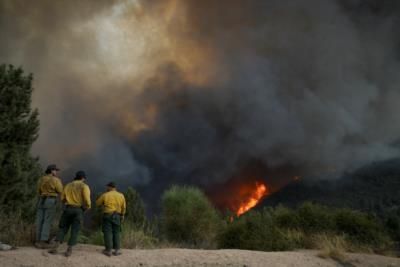 Eaton Fire In Altadena Explodes To 400 Acres