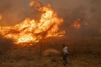 Multiple Wildfires Rapidly Growing Across Los Angeles County