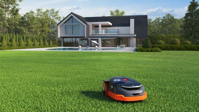 Segway Navimow’s new robot lawn mower is the fastest mower I’ve ever seen