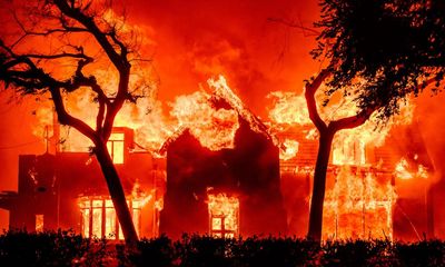 At least five dead as overwhelmed firefighters struggle to contain LA blazes