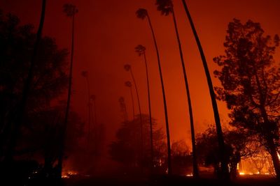 Passengers describe ‘tense’ flight over Southern California wildfires