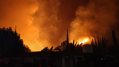 Wildfire in Californian San Gabriel Mountains rages, reaching 1,000 acres