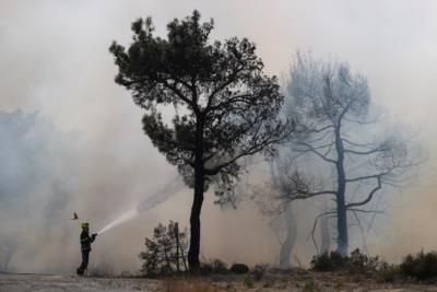 Los Angeles Officials To Address Wildfires And Windstorm Crisis