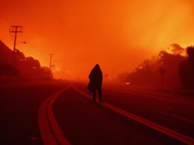 Dave Waterfall And Family Evacuate As Palisades Fire Approaches Santa Monica