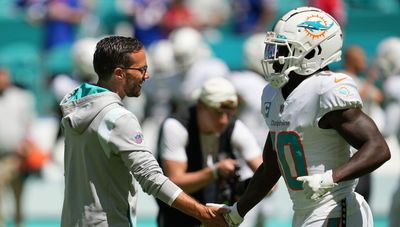 What Dolphins brass said (and didn’t say) about Tyreek Hill situation