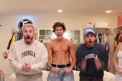 Fans say David Dobrik’s body ‘looks like AI’ as he shows off six-pack abs transformation