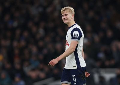 Tottenham: Ange Postecoglou explains why Liverpool are wrong to insist Lucas Bergvall deserved red card