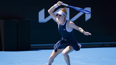 Rising Aussie star Maya Joint storms into Hobart semis