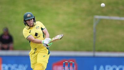 Rain denies skipper Healy wicketkeeping fitness test