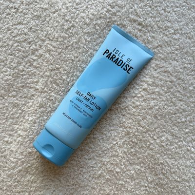 I find the fake tan process painful, so take my word for it that this is the best gradual one around—especially for winter