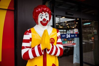 McDonald’s sued after diner swallows metal object that was in his burger