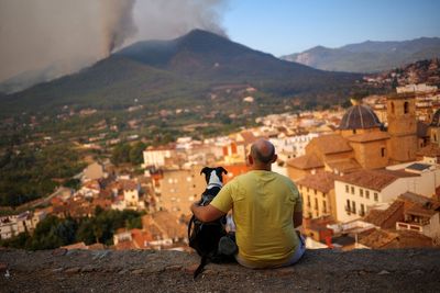 How to evacuate a wildfire safely – according to experts