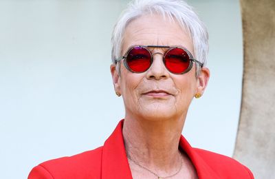 Jamie Lee Curtis fought back tears when she learned of the LA wildfires: 'Literally where I live'