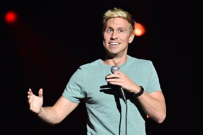 Comedian Russell Howard leaves TV world behind to focus on stand-up