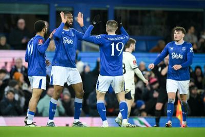 Everton Advance In FA Cup After Dyche Dismissal