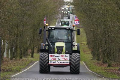 Farming industry ‘destroyed’ by lack of government support, say protesters