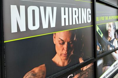 US sees unemployment drop further after strong jobs report from the holidays