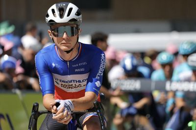 French national champion renews contract with Decathlon AG2R La Mondiale through 2027