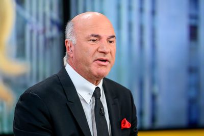 Frank McCourt and Kevin O'Leary formally offer to buy TikTok after securing investors, debt financing, and a go-ahead from the White House