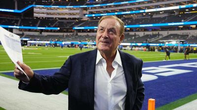 Al Michaels Reveals Which Way He's 'Leaning' for 2025 'Thursday Night Football' Return