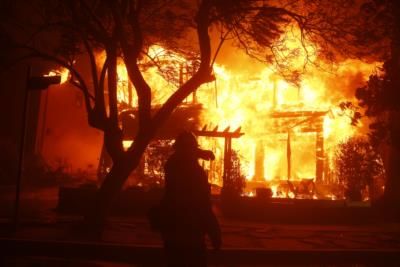 Pasadena Jewish Temple And Center Rescues Torah Scrolls From Fire