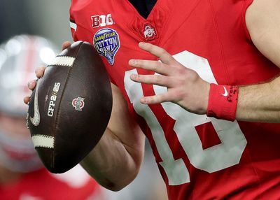 Will Howard had a gnarly looking knot on his hand during Ohio State-Texas at the Cotton Bowl