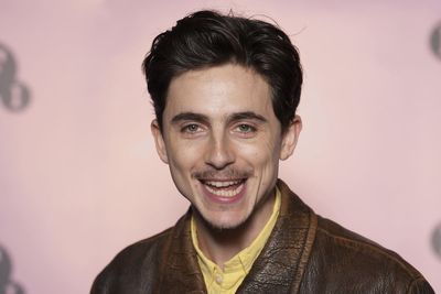 Timothee Chalamet to pull ‘double duty’ on Saturday Night Live