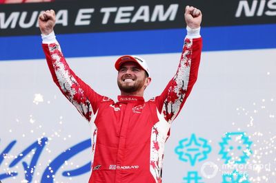 Mexico City E-Prix: Rowland snatches victory from Porsche after late safety car