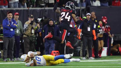 Wild-Card Rapid Reaction: Texans Take Advantage of Opportunistic Defense