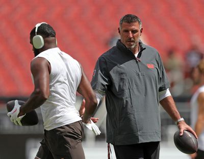 New England Patriots announce Mike Vrabel as head coach