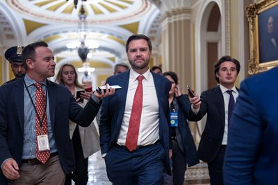 JD Vance slams ‘incompetent’ California government as Gavin Newsom battles wildfire conspiracy theories