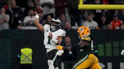 Jalen Hurts Delivers Fired-Up NSFW Pregame Speech Ahead of Eagles' Matchup With Packers