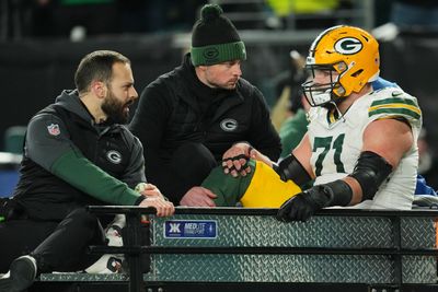 Packers C Josh Myers avoids serious injury after scare to end loss to Eagles