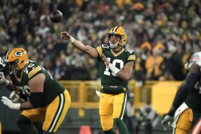 Packers' Offense Stalls, Eagles Take Over On Downs