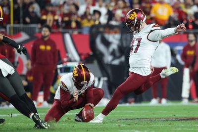 Cardiac Commanders bounce Buccaneers on late field goal that doinks through