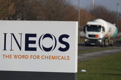 UK chemical manufacturing facing ‘extinction’, says Ineos boss Ratcliffe