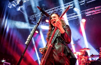 Halestorm's Lzzy Hale dumped guy for falling asleep at Tool concert