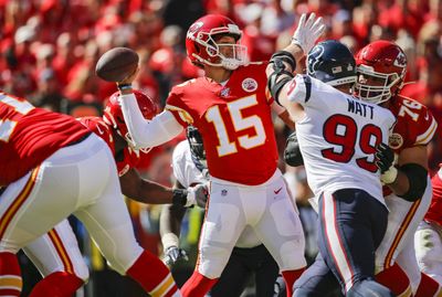 Will Chiefs beat Texans in NFL playoff game? Case for, case against KC in divisional round