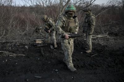 Russian Forces Bypass Key Ukrainian Stronghold In Eastern Ukraine