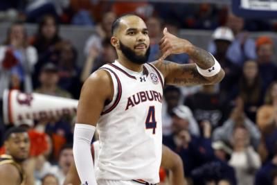 Auburn's Johni Broome Avoids Surgery For Ankle Sprain