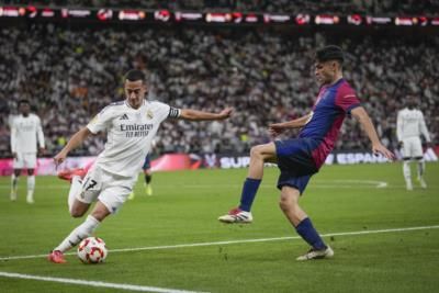 Real Madrid Suffers 5-2 Loss To Barcelona In Super Cup