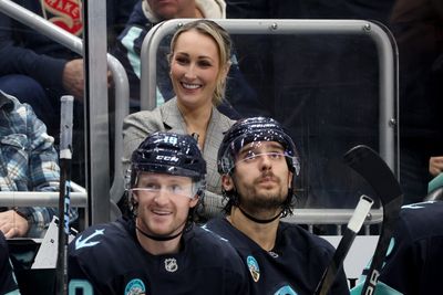 Jessica Campbell graciously signed a Kraken fan’s jersey with a beautiful message