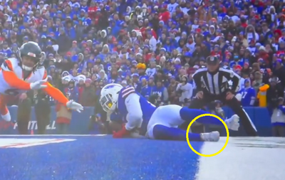 Did Ty Johnson’s foot hit out of bounds before he secured catch vs. Broncos?