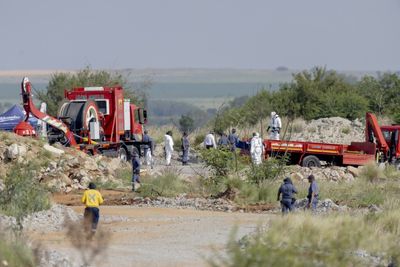 Operation To Pull Out Illegal Miners From Abandoned S. African Pit