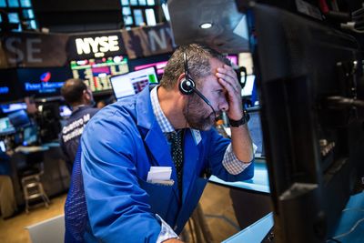 Stocks Battered in Global Market Rout; Dow Plunges Over 500 Points